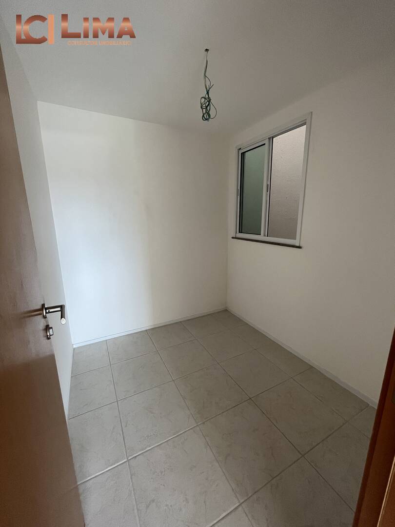 Apartamento à venda com 3 quartos, 76m² - Foto 4